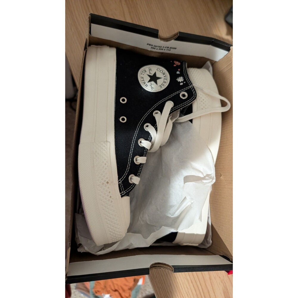 NEW Women's Size 8 Converse CTAS Lift Hi Platform Floral Embroidered A01592C